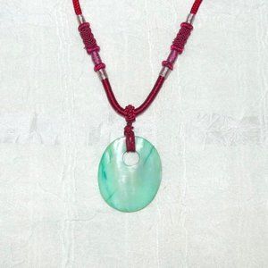 Red & Green Christmas Pendant Shell Necklace